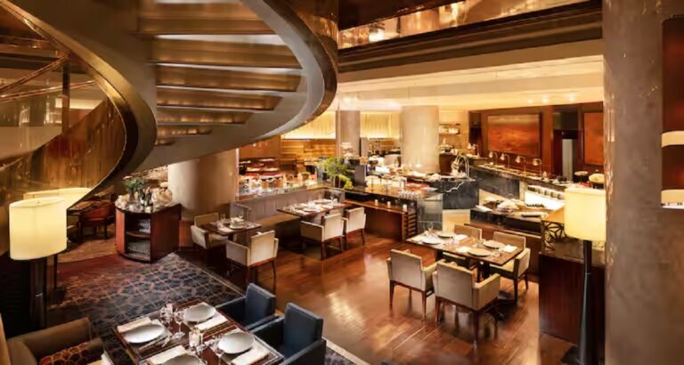 Hilton Breakfast Hours and Menu with Price List for 2025